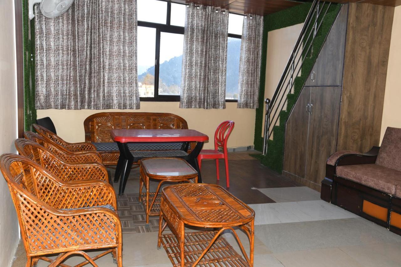 Hotel Mountain View And Rooftop Restaurant Pithorāgarh Exterior foto